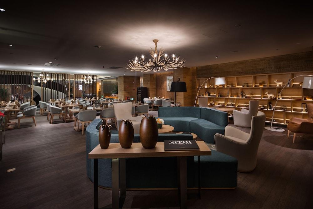 Swisstouches Residences Апартаменты
